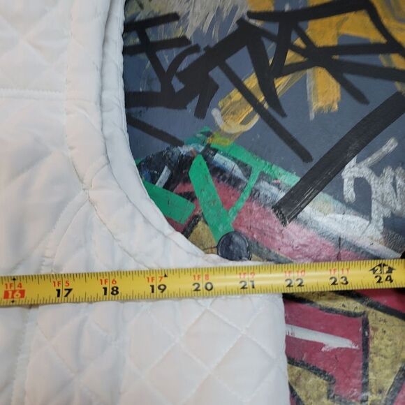 Lands' End quilted white sherpa-lined vest, size large/xl, puffer style zip up - Picture 6 of 8